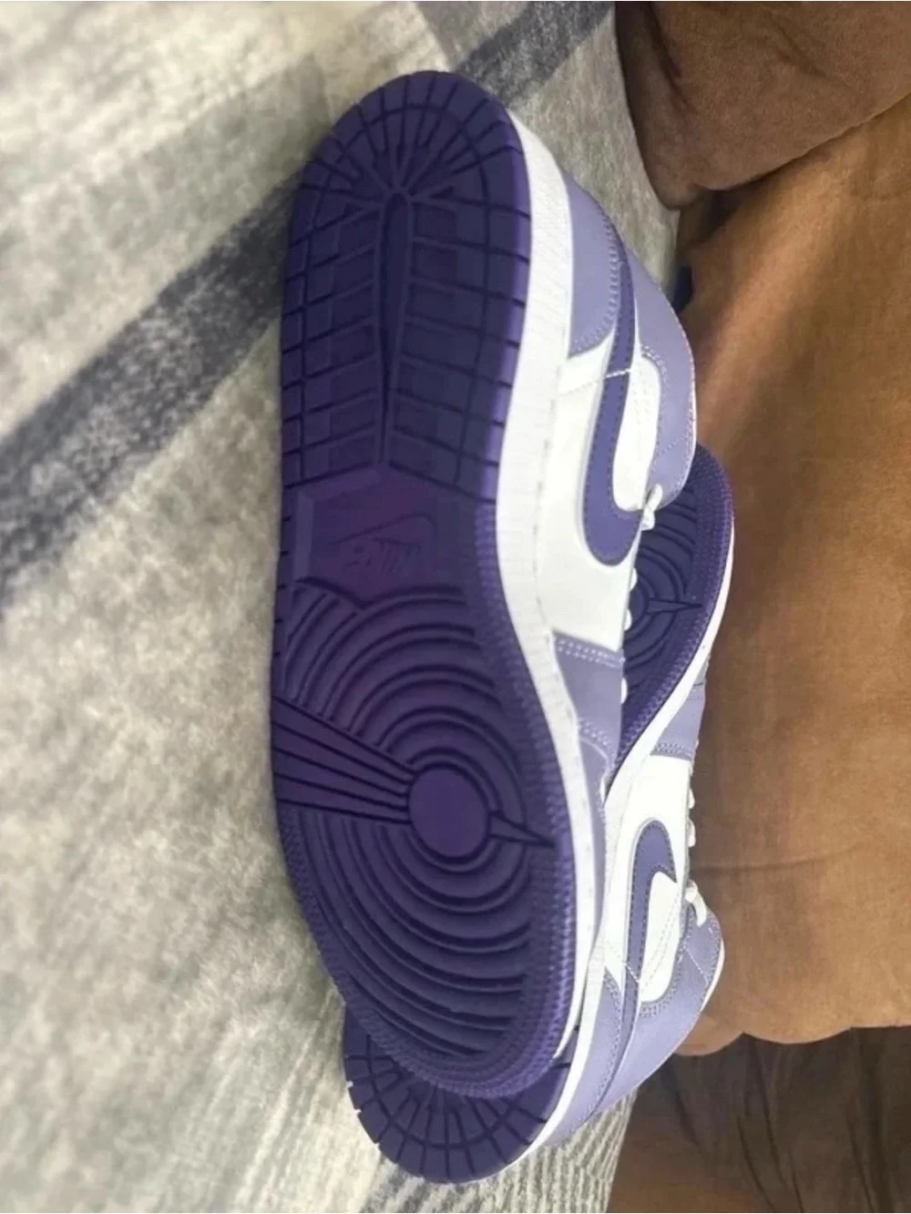 Jordan kids Low-Top Sneakers in Lavender and White New